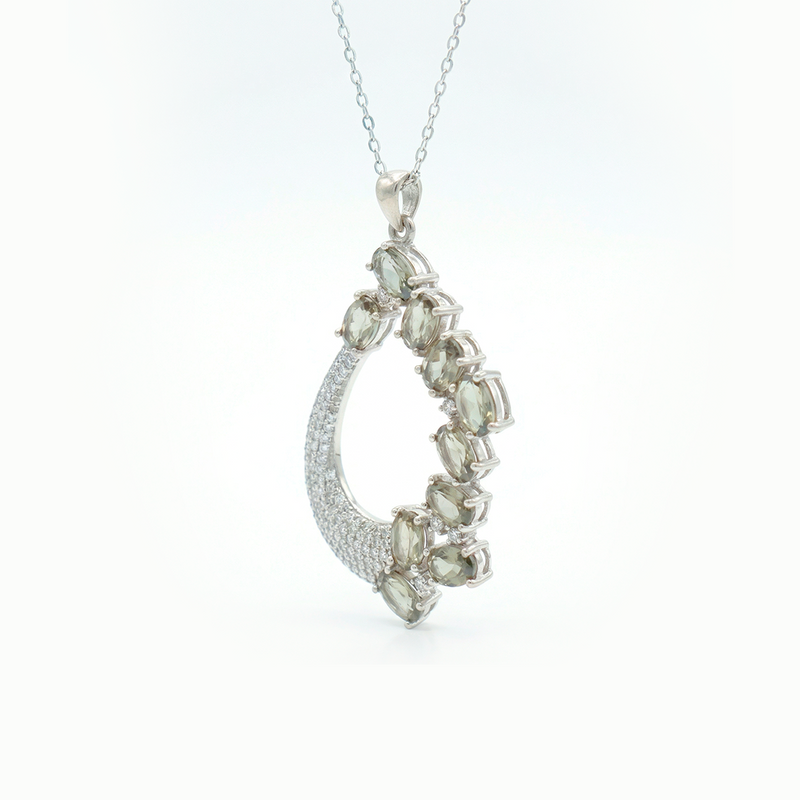 Load image into Gallery viewer, LUNA ARC NECKLACE